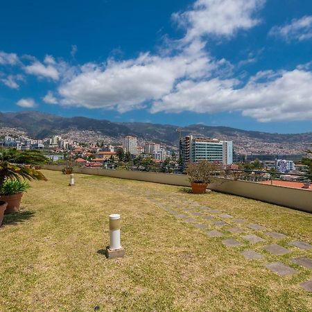 Miramar Apartment With Pool By Hr Madeira Funchal  Extérieur photo
